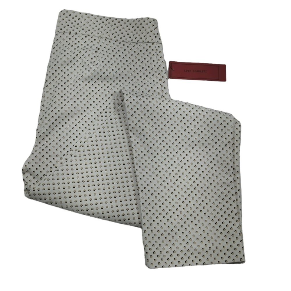NWT Love Scarlet Capri’s – White w/ Tan Dot Pattern Size: 6
